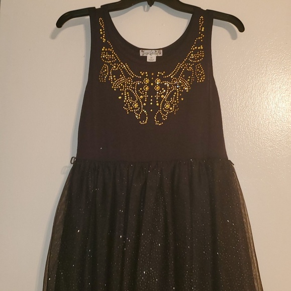 Girls Dress - Picture 2 of 5